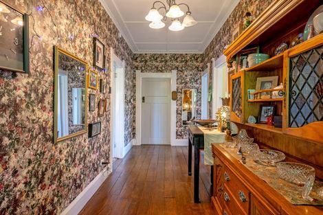 Photo of property in 11 Bear Street, Waverley, 4510