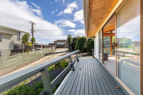 Photo of property in 6 Tahi Road, Paraparaumu Beach, Paraparaumu, 5032