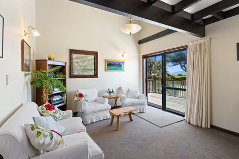 Photo of property in 2 Kitchener Street, Te Horo Beach, Otaki, 5581