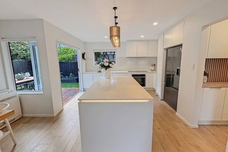 Photo of property in 120 Springfield Road, St Albans, Christchurch, 8014