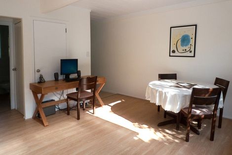 Photo of property in 9/18 Parr Terrace, Castor Bay, Auckland, 0620