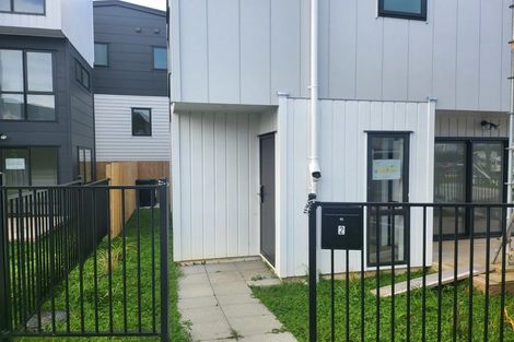 Photo of property in 2 Dotterel Place, Westgate, Auckland, 0614