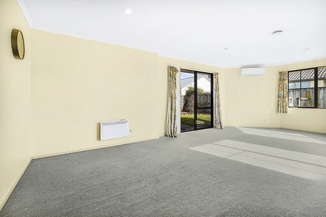 Photo of property in 12 Farnham Close, Rototuna North, Hamilton, 3210