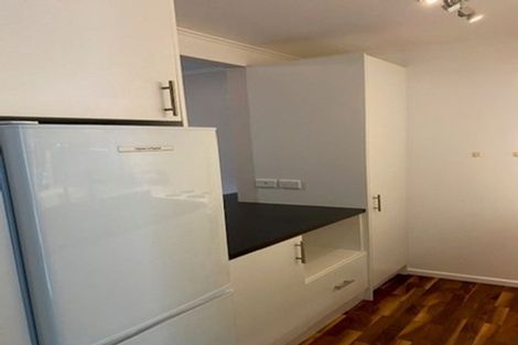 Photo of property in 2/49 Maungaraki Road, Korokoro, Lower Hutt, 5012