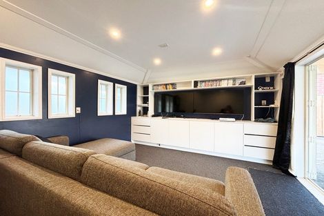 Photo of property in 2 Cole Grove, Wallaceville, Upper Hutt, 5018