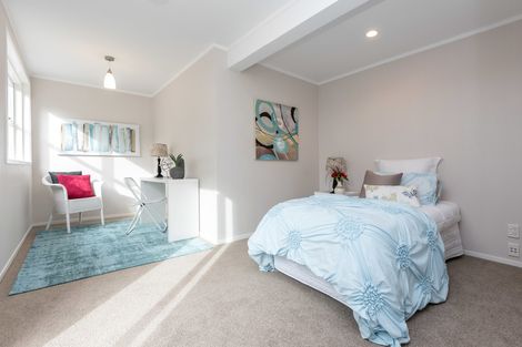 Photo of property in 12 Minerva Terrace, Cockle Bay, Auckland, 2014