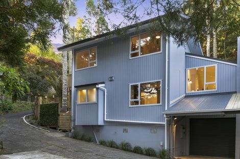 Photo of property in 1/24 Ridgewood Crescent, Birkenhead, Auckland, 0626