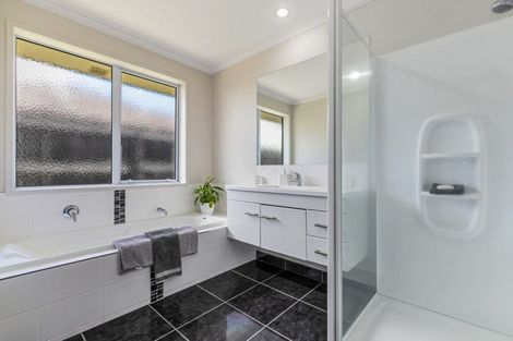 Photo of property in 39 Sunningdale Street, Wattle Downs, Auckland, 2103
