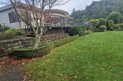 Photo of property in 18 Corrondella Grove, Belmont, Lower Hutt, 5010