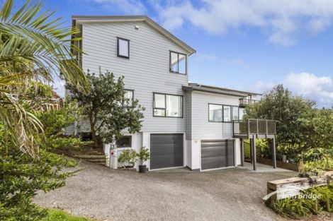 Photo of property in 4/431 East Coast Road, Mairangi Bay, Auckland, 0630