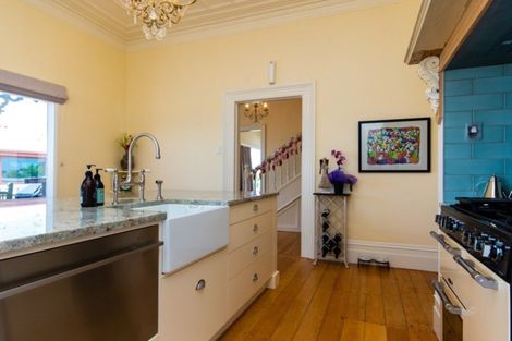 Photo of property in 7 Sealy Road, Bluff Hill, Napier, 4110