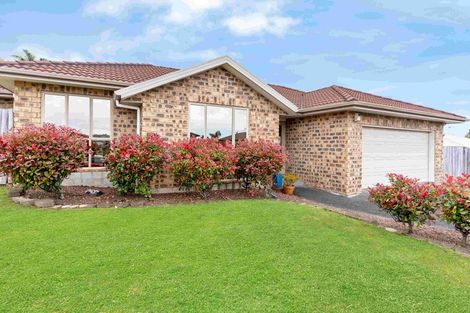 Photo of property in 47 Nimstedt Avenue, Oteha, Auckland, 0632