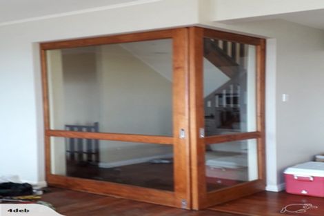 Photo of property in 176 The Esplanade, Island Bay, Wellington, 6023