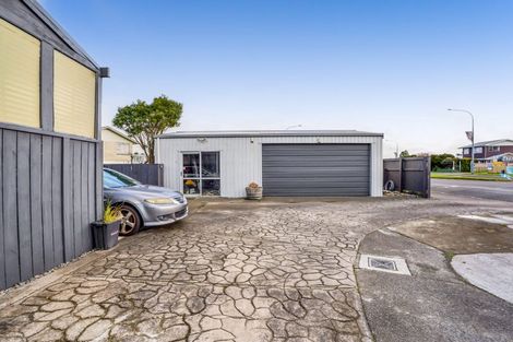 Photo of property in 231 Glover Road, Hawera, 4610