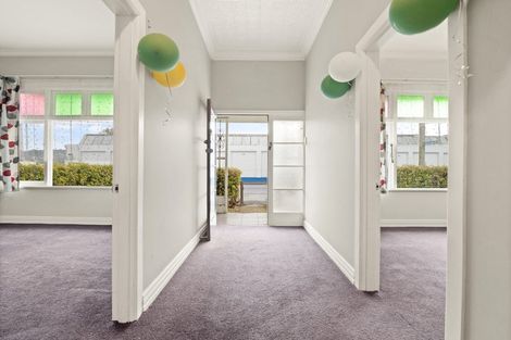 Photo of property in 195 Macandrew Road, South Dunedin, Dunedin, 9012