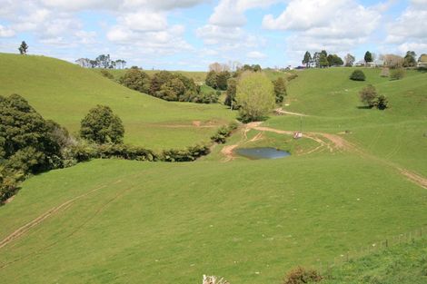 Photo of property in 812 Otaraoa Road, Tikorangi, Waitara, 4383