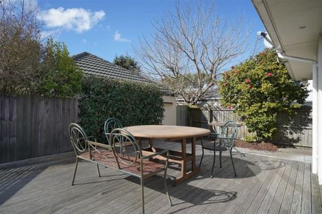 Photo of property in 1/420 Memorial Avenue, Burnside, Christchurch, 8053