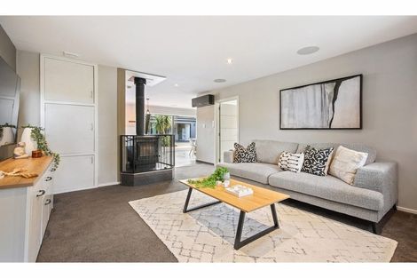 Photo of property in 33 Burnett Street, Oxford, 7430