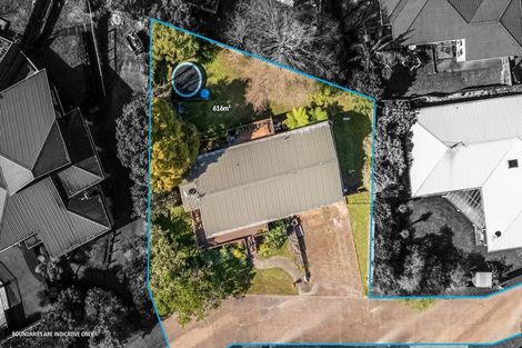 Photo of property in 5 San Bernadino Drive, Henderson, Auckland, 0612