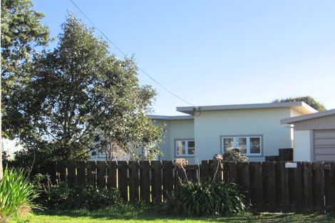 Photo of property in 27 Norton Street, Foxton Beach, Foxton, 4815