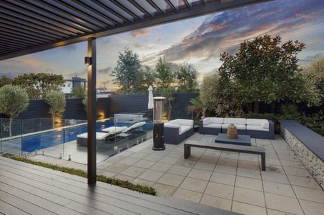 Photo of property in 107 Office Road, Merivale, Christchurch, 8014