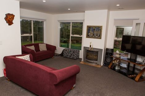 Photo of property in 19 Cabbage Tree Grove, Woodridge, Wellington, 6037