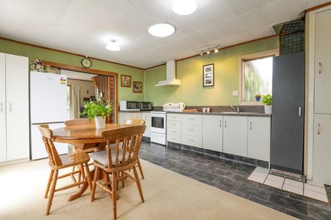 Photo of property in 61 Robinson Avenue, Holdens Bay, Rotorua, 3010