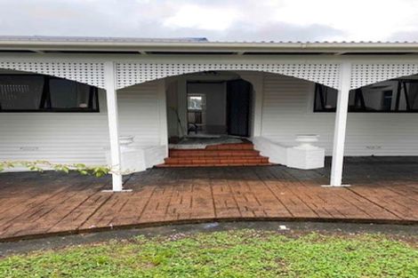Photo of property in 1072 Great North Road, Point Chevalier, Auckland, 1022