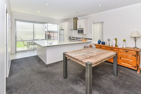 Photo of property in 11 Hakawai Avenue, Takanini, 2112