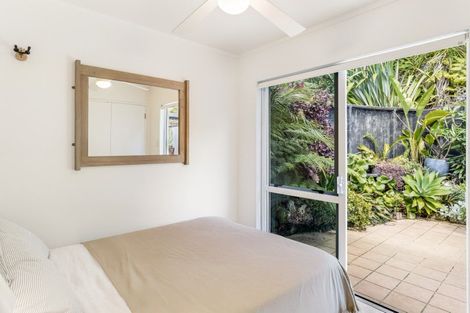 Photo of property in 11 Long Beach Road, Russell, 0202