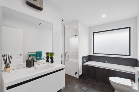 Photo of property in 1 Ashenhurst Way, Lower Shotover, Queenstown, 9304