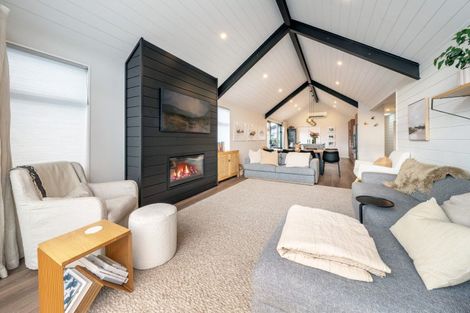 Photo of property in 60 Farrant Drive, Wanaka, 9305