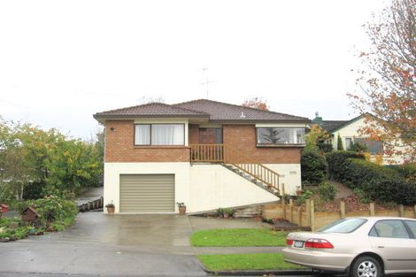 Photo of property in 1/24 Parkhill Road, Mellons Bay, Auckland, 2014