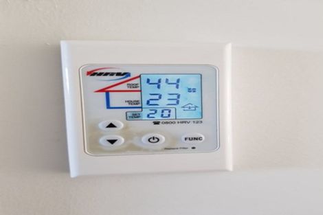 Photo of property in 18 Swansea Street, Hokowhitu, Palmerston North, 4410