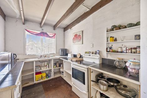 Photo of property in 176 Wellesley Road, Napier South, Napier, 4110