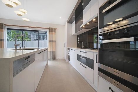 Photo of property in 5 Awakirihi Close, Shamrock Park, Auckland, 2016
