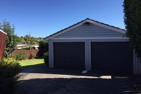 Photo of property in 16 Jade Avenue, Pakuranga Heights, Auckland, 2010