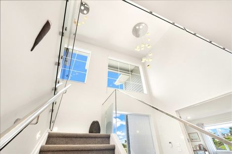 Photo of property in 18 Kahu Close, Orewa, 0931