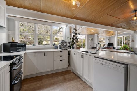 Photo of property in 89 Bridge Street, Bulls, 4818