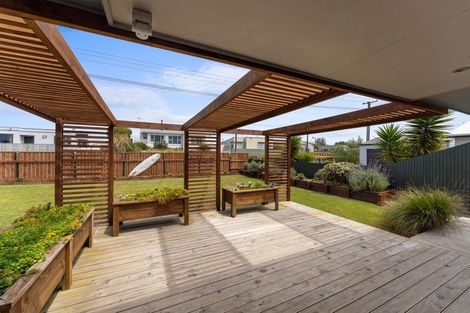 Photo of property in 99 Seabury Avenue, Foxton Beach, Foxton, 4815