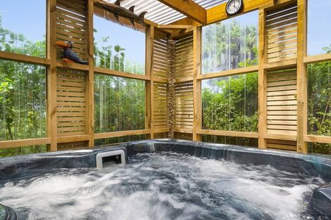 Photo of property in 11 Horomona Road, Paekakariki, 5034