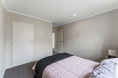 Photo of property in 29 James Nairn Grove, Riverstone Terraces, Upper Hutt, 5018