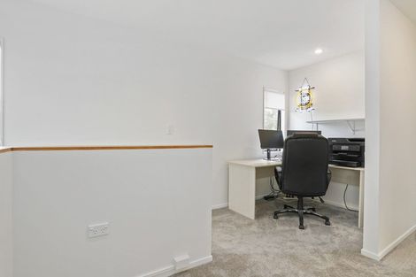 Photo of property in 18a Cottam Grove, Northcross, Auckland, 0632