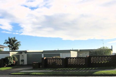 Photo of property in 82 Bramley Drive, Farm Cove, Auckland, 2012