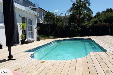 Photo of property in 14 Tarahanga Street, Northcote, Auckland, 0627