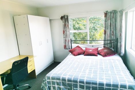 Photo of property in 39a Forrest Hill Road, Milford, Auckland, 0620