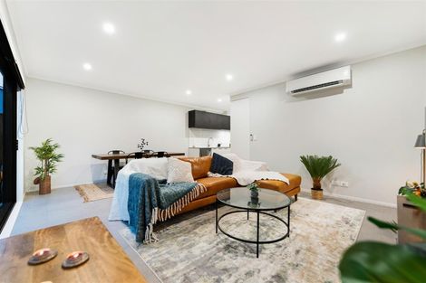 Photo of property in 17 Richard Petterd Way, Swanson, Auckland, 0614