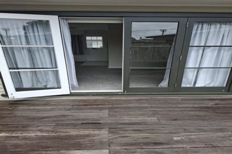 Photo of property in 7b Abel Tasman Avenue, Henderson, Auckland, 0610