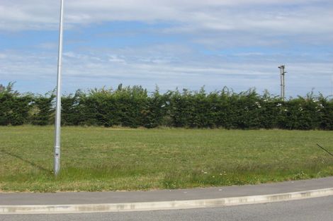 Photo of property in 2 Haydon Place, Amberley, 7410