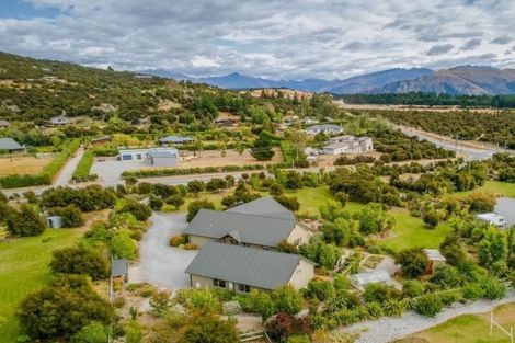 Photo of property in 916 Aubrey Road, Albert Town, Wanaka, 9305